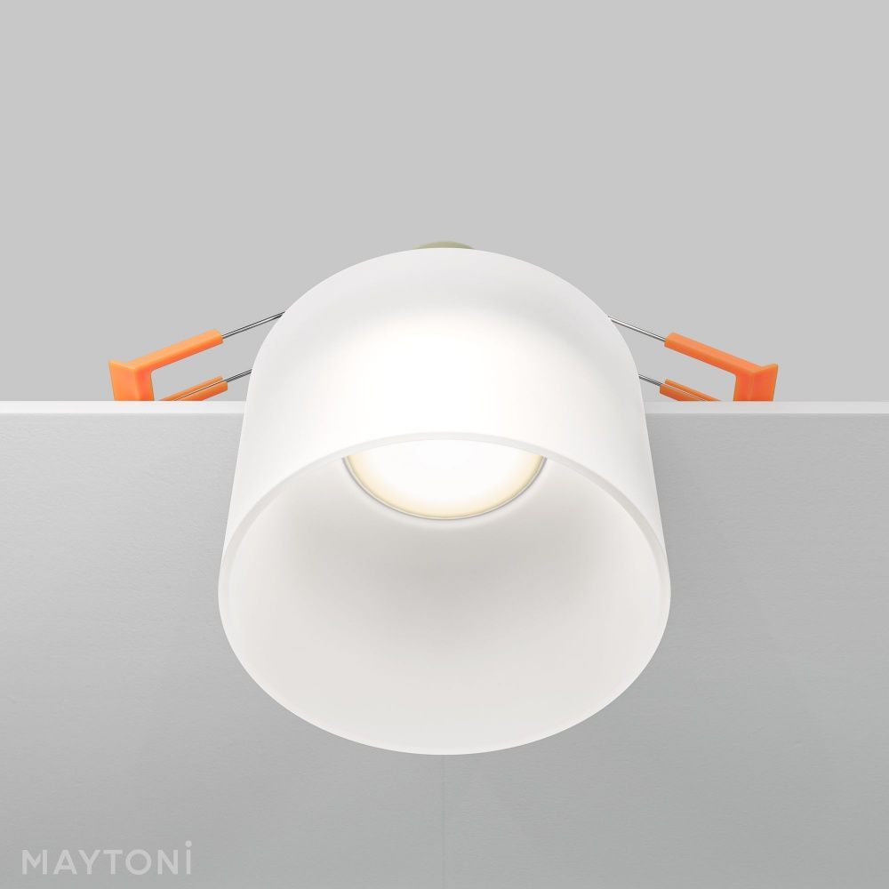 Встраиваемый светильник Maytoni DL047-01W