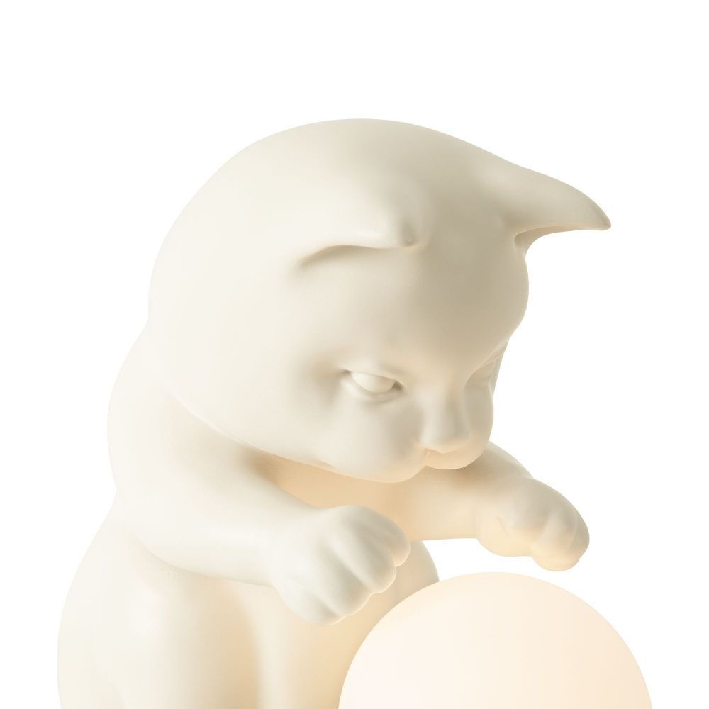 Настольный светильник Freya FR5607TL-01W