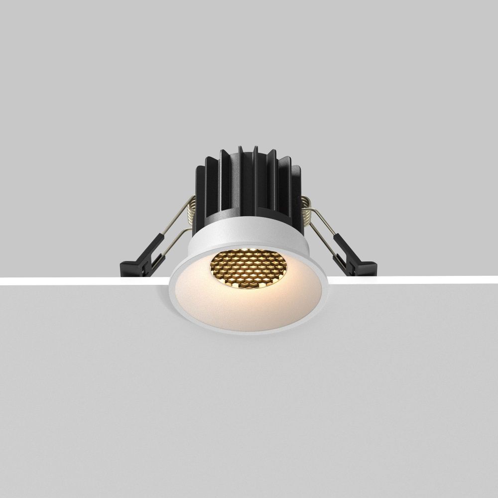 Встраиваемый светильник Maytoni DL058-7W2.7K-W